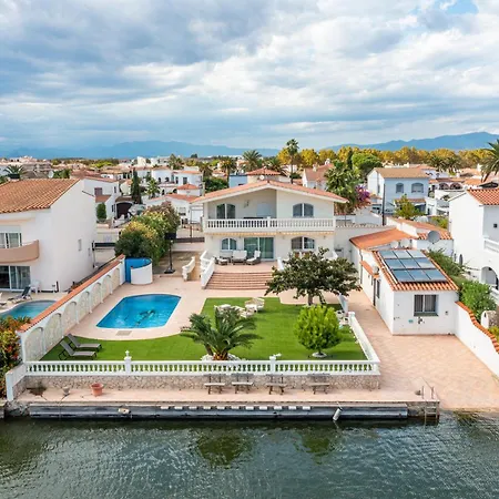 Impresionante Al Canal Con Piscina * Empuriabrava