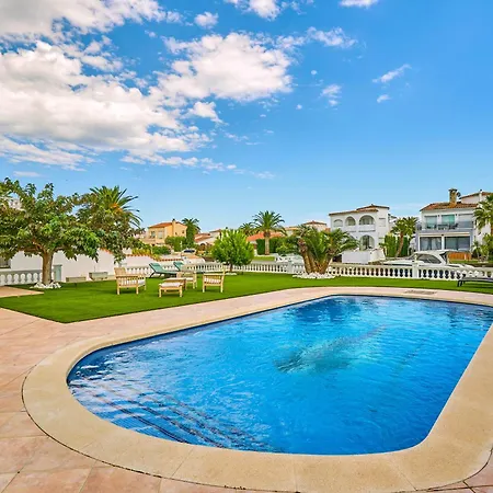 Impresionante Al Canal Con Piscina Vila Empuriabrava
